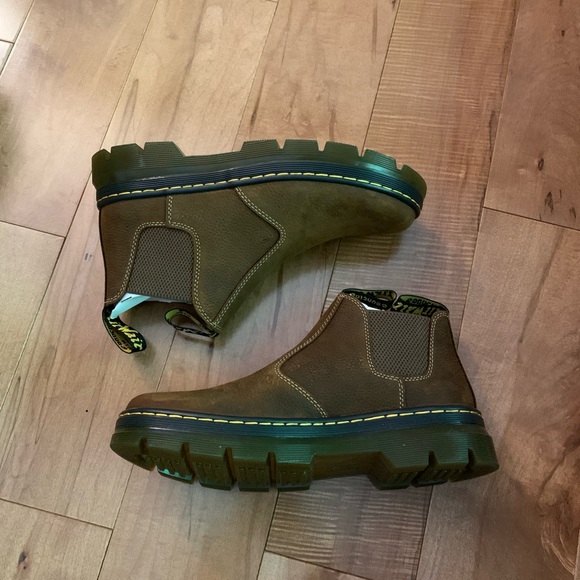 NWOB Dr. Martens Hardie II Chelsea Boot - Picture 4 of 8